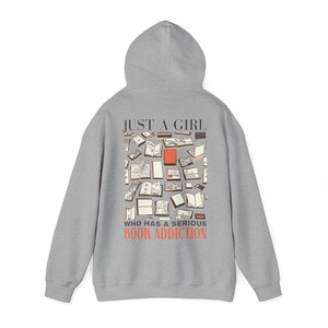 Bookish Merch Hoodie gift for her, Book lover hoodie, booktrovert sweater, Bücher Shirt, Bücherwurm Geschenk für Buchliebhaber Kaputzenpulli