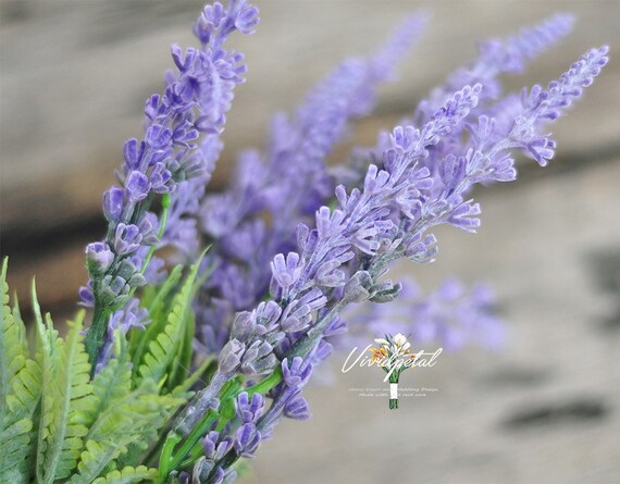 Lavanda artificiale, Lavanda finta, Felci artificiali, Lavanda polverosa,  Composizione floreale, Viola pastello -  Italia