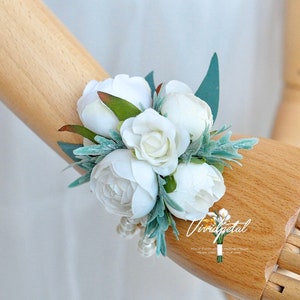 Rustic white corsage Wrist Corsage Mother's Corsage Botanical Pearl Corsage Ivory White Rose Rustic Wedding Corsage