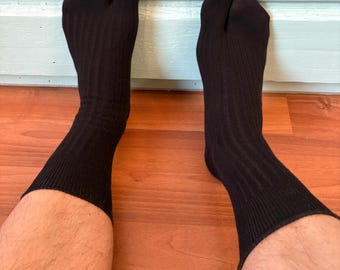 Chaussettes japonaises tabi en maille fine : coton noir, longueur mi-mollet