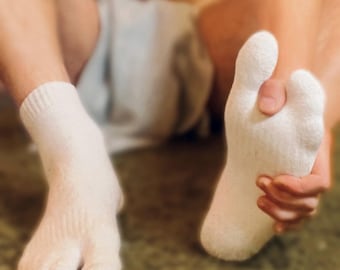 Chaussettes japonaises tabi - Chaussettes blanches épaisses - 1 paire (convient à des tailles d'hommes américains 7-11)