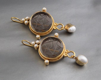 Intaglio Brown Glass Earrings, Merkaba Victorian Style, gold unique earrings, gold vintage earrings