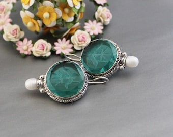 Intaglio Earrings, Green Earrings, Victorian Fleur De Lys, 1920s art deco earrings, Victorian earrings green, vintage pearls earrings