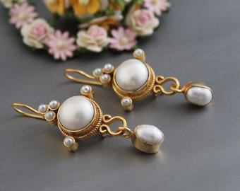 Intaglio Earrings, Pearl Earrings, Vintage Earrings, 1920s Intaglio, Antique Jewelry, Gold Earrings, Intaglio Jewelry, Gift for Mom
