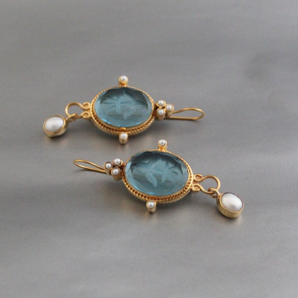 Boucles d’oreilles Intaglio, Boucles d’oreilles en cristal bleu Boucles d’oreilles en or 18 carats, Boucles d’oreilles en pierres précieuses