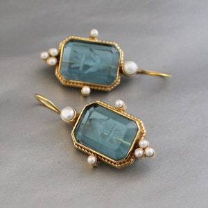 Blue Topaz Intaglio Earrings, Blue Intaglio Crystal Earrings, Vintage Earrings, cameo jewelry, boho earring, vintage earring, cameo earring