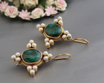 1920s Emerald Oval Earrings, Vintage Gold Pear Style Bridal Jewelry, Green Intaglio Dangle