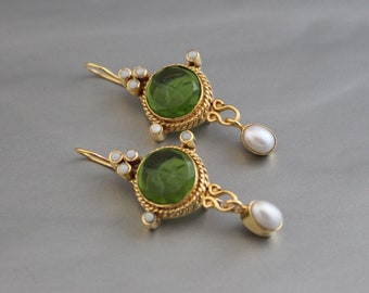 Small Green Intaglio Earrings, Intaglio Crystal Earrings, Vintage Earrings, 1920s Cameos Earrings, Gold wedding Earrings, Bridesmaid Gifts