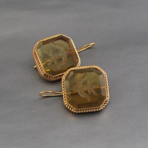 Intaglio Earrings, Yellow Victorian Earrings, 1940s Cameo Earrings, 18K Gold Antique Earrings, Vintage Intaglio Cameos Jewelry, Gift for Mom