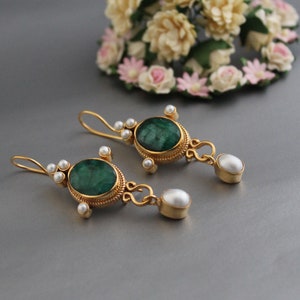 Emerald Earrings, Green Earrings, Edwardian Pearl Earring, 1920s Jewelry, 18K Gold Earrings, Art Nouveau Jewelry, Birthstone Jewellery