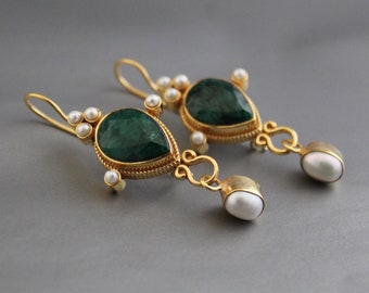 Emerald Earrings, Green Earrings, Edwardian Pearl Earring, 1920s Jewelry, 18K Gold Earrings, Art Nouveau Earrings, Classic statement Jewelry