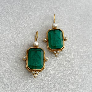 Green Intaglio Earrings, Antique Jewelry, Art Deco Jewelry, Crystal Earrings, Vintage Earrings, Ancient Earring, Gift for her, Gift for Mom