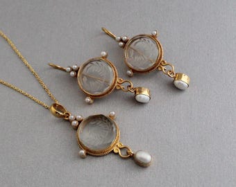 Intaglio Earring Set, Clear Crystal Pendant Set, Laurel wreath Jewelry, Vintage Jewelry, Intaglio Jewelry, Gold chandelier earrings