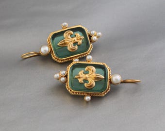 Intaglio Jewelry, green-earrings, Fleur-de-lis, 14k goldearrings, gold plate earring, minimal earrings gold