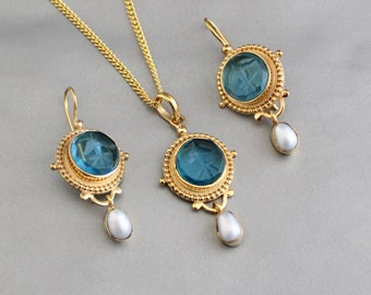 Intaglio Necklace Set, Blue Stone Necklace, Edwardian Jewelry, Victorian Jewelry, Antique Jewelry, Pearl Drop Necklace set, Gold Pendant Set