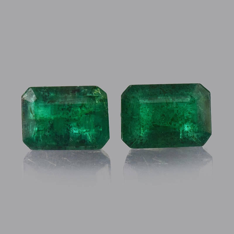 天然エメラルド1、05ct 1.97 cts天然エメラルドファセットカットオクタゴン7x5x3.5 mm 2個