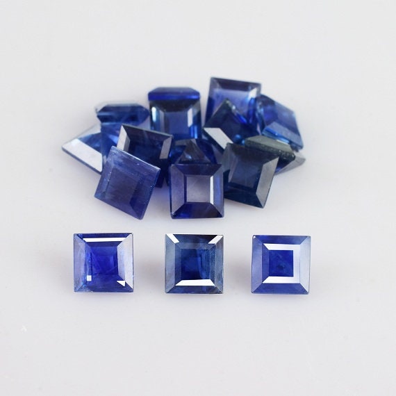 Saphir Bleu Naturel 4,00 Cts - Coupe Carrée à Facettes, Qualité AAA+ - Pierre Chauffée, Origine Inde