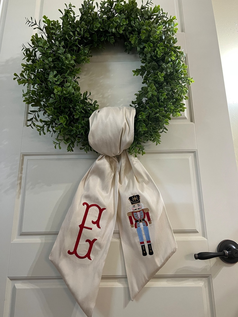 Christmas Wreath Sash
