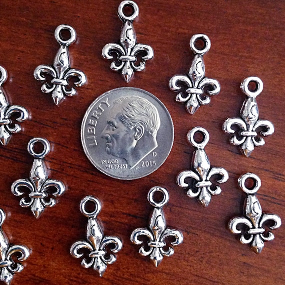 Bulk 25 Fleur De Lis Charms, Antique Silver Charms, New Orleans