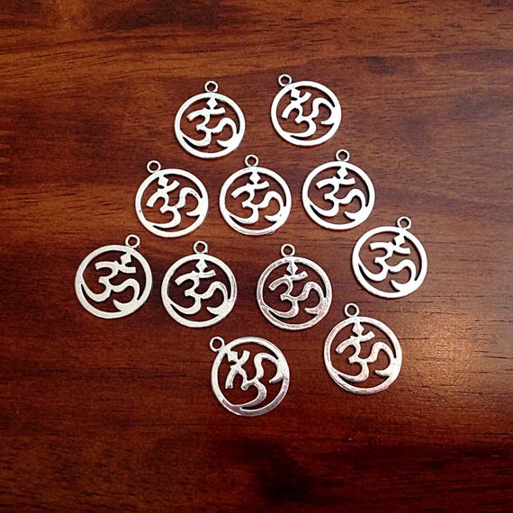 BULK 50 Wrench tool charms antique silver tone P551