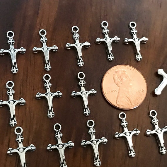 Bulk 40, Cross Charms, Antique Silver Cross, Cross Pendants, Rosary Cross  Charms, Crucifix Charms, Rosary Parts, Tiny Cross Charms, Findings 