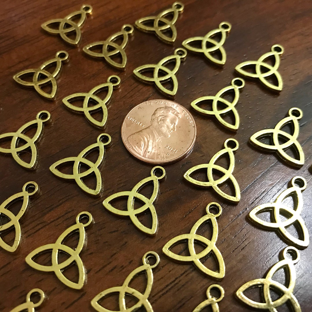 20pcs, Trinity Knot Charms, Antique Gold Celtic Knot Charms, Triquetra