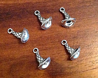 20 pcs Witch Hat Charms, Antique Silver Charms, 3-D Witch Hat Charms, Witch Charms, Wizard Hat Charms, Jewelry and Craft Supplies, Findings