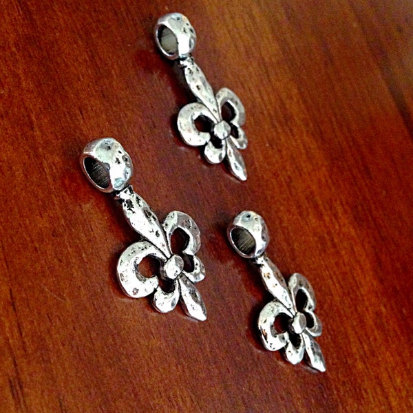 20 Fleur De Lis Charms, Antique Silver Charms, New Orleans Saints Charms, Mardi Gras Charms, Findings, Crafting and Jewelry Supplies