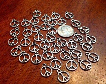 25pcs, Peace Sign Charms, Antique Silver Charms, Small Peace Charms, Yoga Charms, Zen Charms, Jewelry and Craft Supplies, Findings