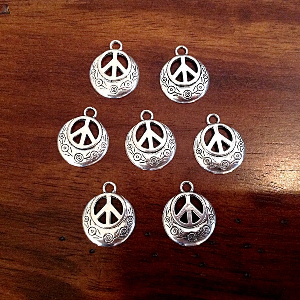 Bulk 25pcs, Peace Sign Charms, Antique Silver Charms, Silver Peace Charms, Yoga Charms, Zen Charms, Jewelry and Craft Supplies, Findings