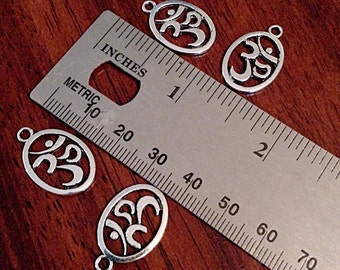 Bulk 25 OM Charms, Antique Silver Charms, Silver OM Charms, Yoga, Namaste Charms, Zen Charms, Buddha, Jewelry and Craft Supplies, Findings