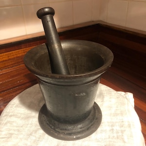 Antique Cast Iron Apothecary Pestle and Mortar/Pharmacists Iron Pestle and Mortar/Free Shipping! #50112424