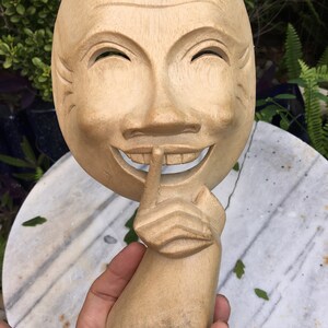 Hibiscus Wood Balinese Hand-Carved/Statuette Mask/Silence is Golden/Speak No Evil/Free Shipping!