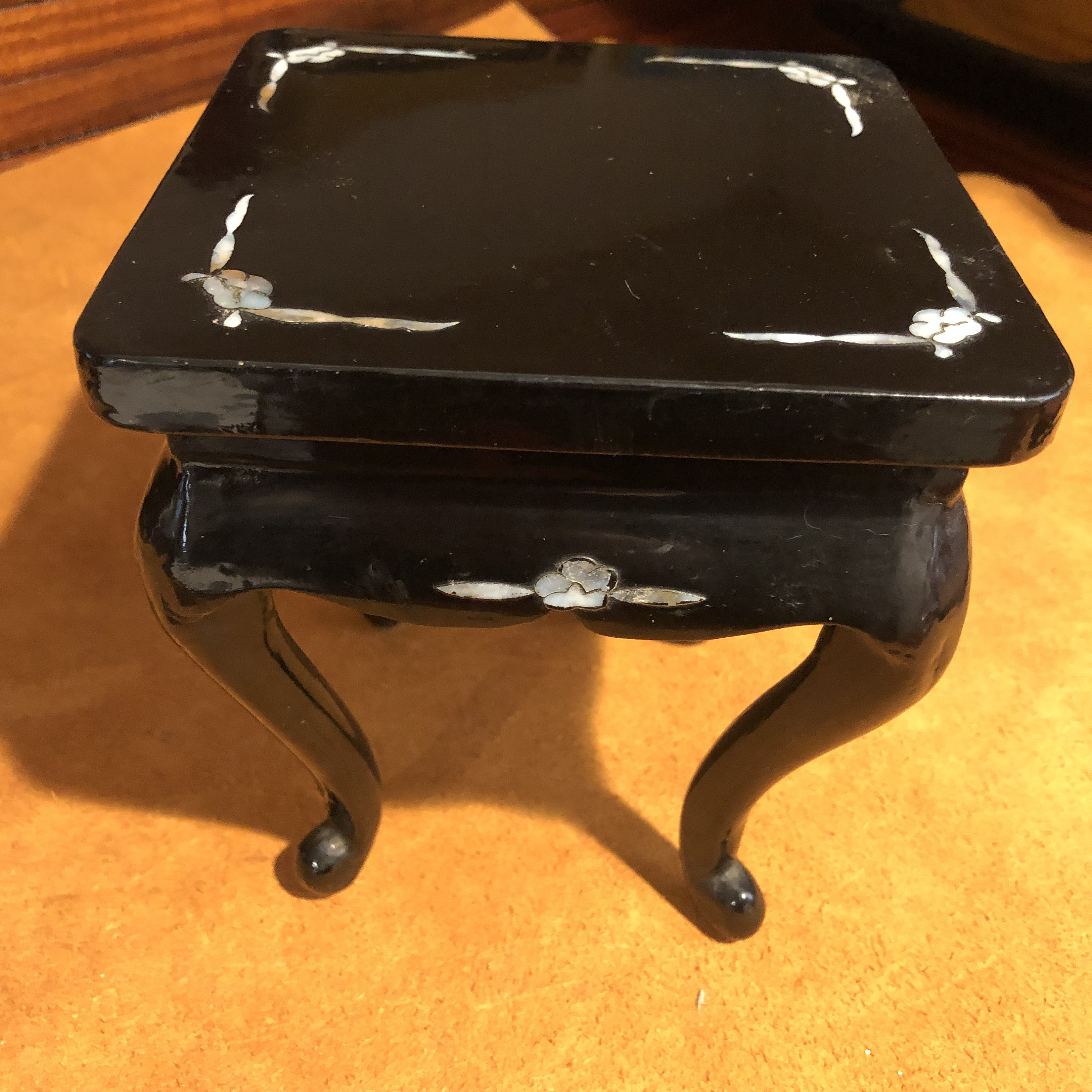 Vintage Oriental Black Lacquer/Inlaid MOP Mini Table/Stand/Salesman's Sample/Free Shipping!