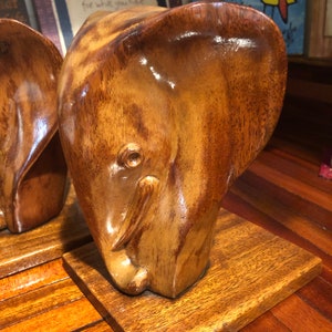 Vintage Pair of Hand-Carved Elephant Statues/Mid Century Modern/Free Shipping!
