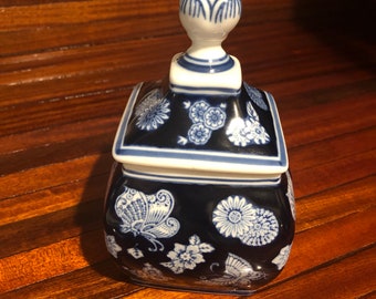 Vintage Bombay Chinese Blue and White Porcelain Butterfly/Flower Pattern Jar/Free Shipping!