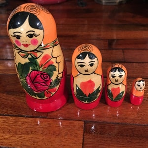 Russian Matryoshka/Nesting/Babushka/Nesting Dolls/FREE SHIPPING!