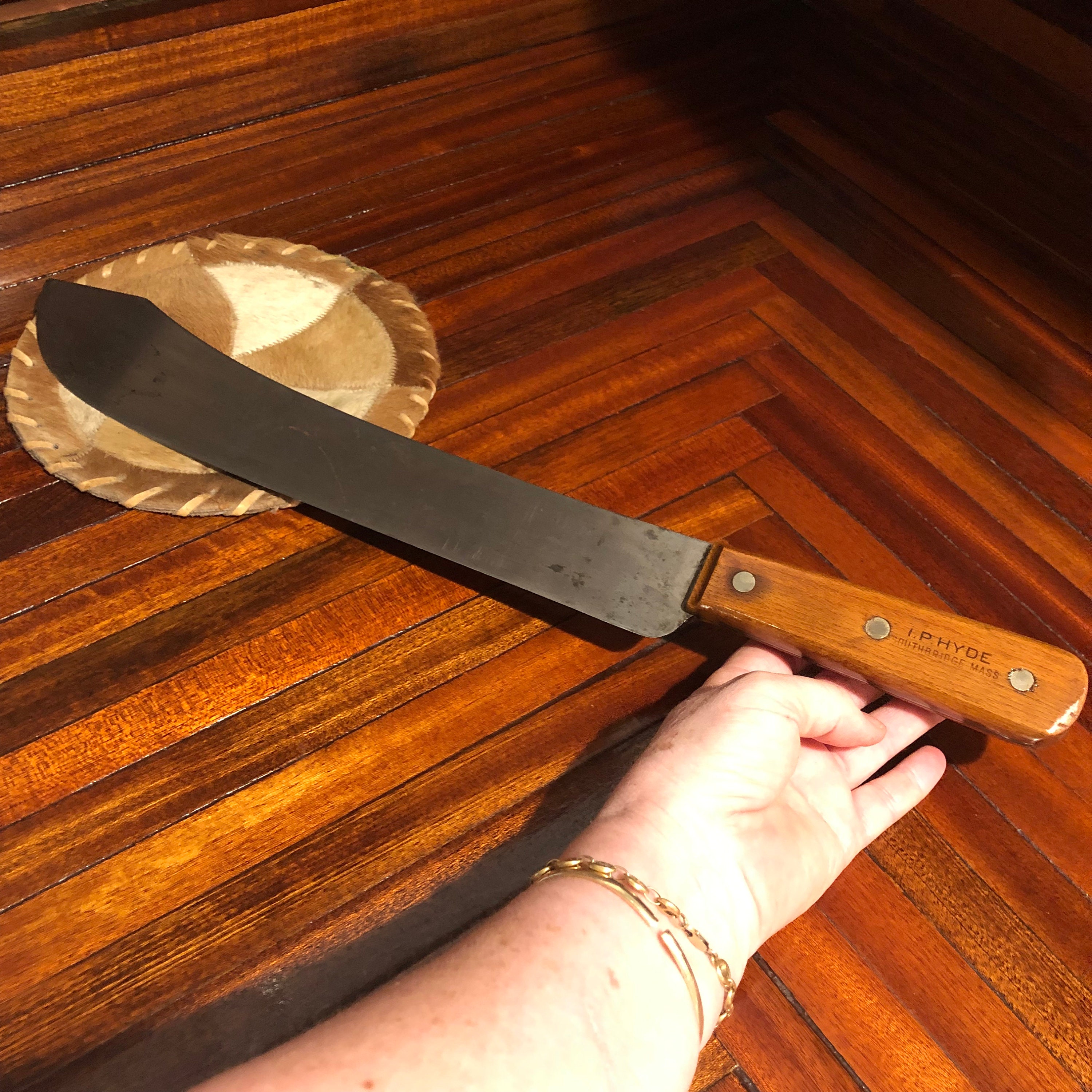 Cutluxe Butchers Knife Set – Cimeter and Bullnose Butcher Breaking Knives –  Forged High Carbon German Steel – Full Tang & Razor Sharp – Ergonomic