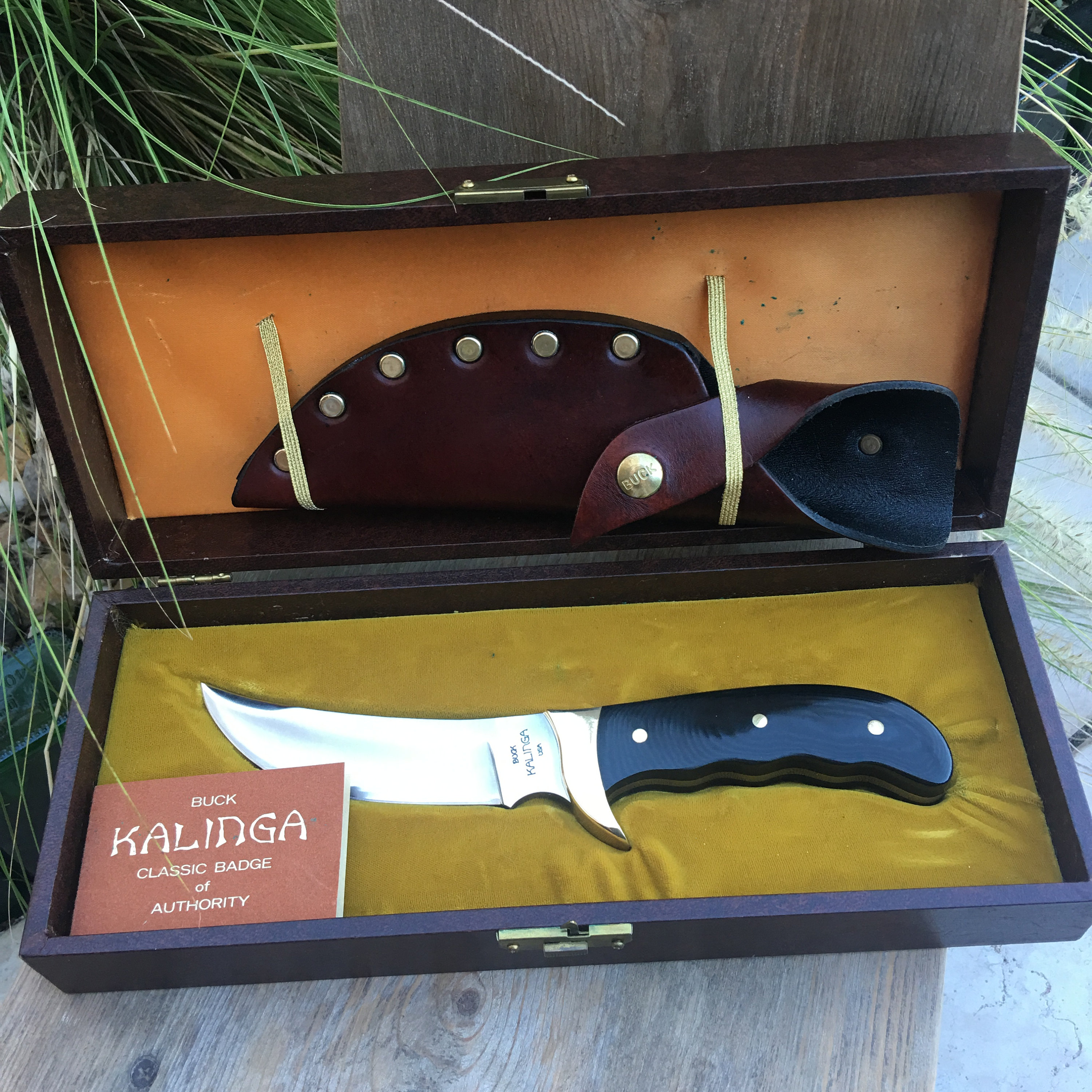 Vintage Buck Knife Kalinga Hunting Knife With Original Vintage Buck Knife Kalinga Hunting Knife With Original