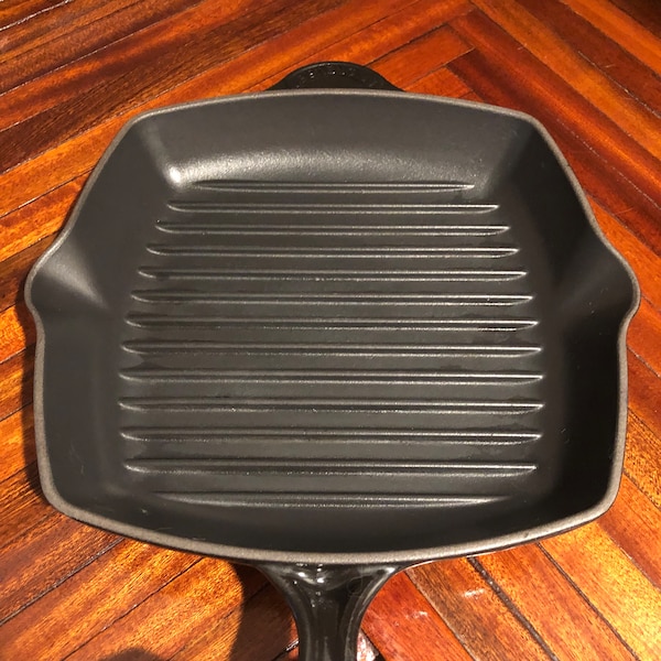 Le Creuset Cast Iron Square Grill Pan/Free Shipping!