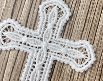 Freestanding lace white cross bookmark