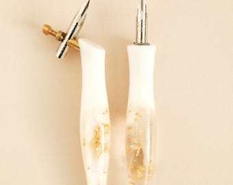 White Gold Leaf Oblique Resin Pen