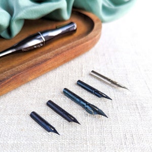 Set of 5 calligraphy nibs. Modern calligraphy nib. copperplate calligraphy nib. mixed nibs