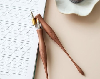 Moblique V2 Calligraphy Penholder: Straight or Oblique, Modern Design