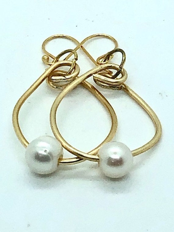Pearl Gold Hoops - Ayurveda Spiritual Jewelry, Ayurveda Superfood - Moon - Monday - Emotions - Hand Made on Maui - Ayurveda Maui