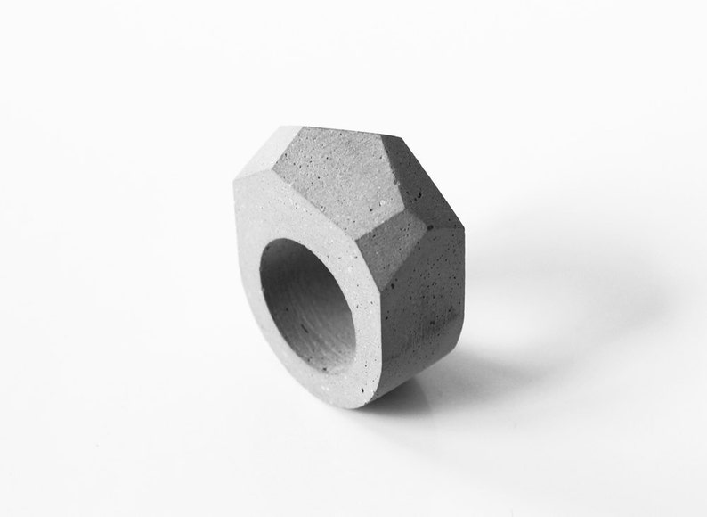 Concrete ring SPSF modern and geometric jewel from the concrete jewelry collection by ORTOGONALE. Modern ring image 2