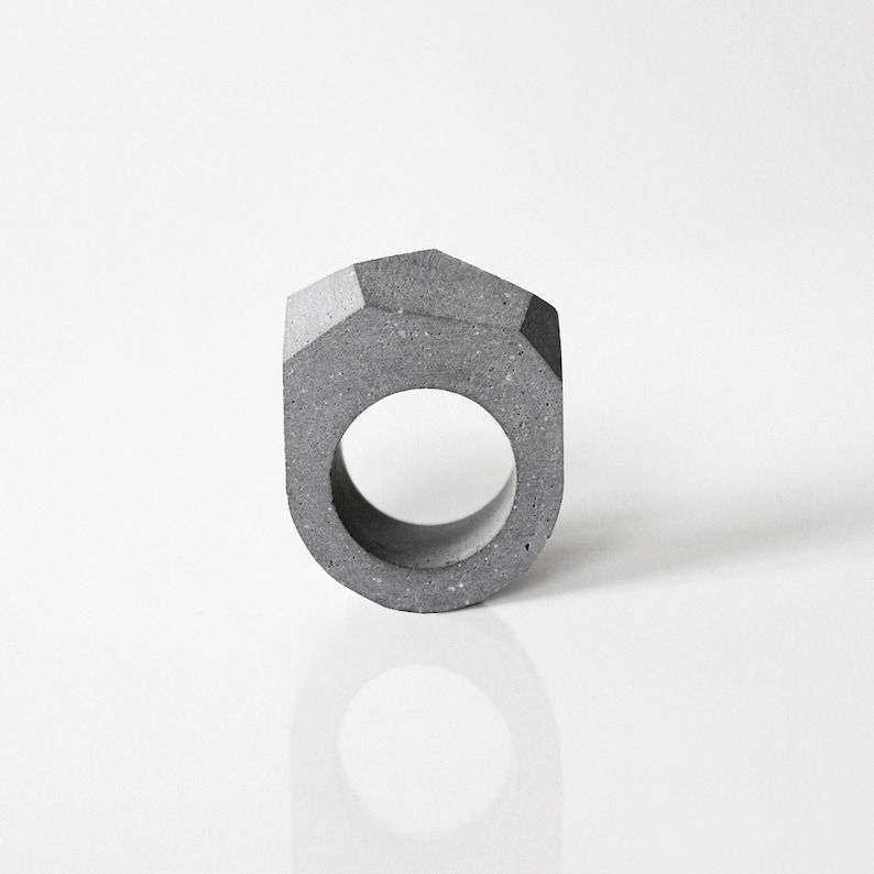 Concrete ring SPSF modern and geometric jewel from the concrete jewelry collection by ORTOGONALE. Modern ring image 1