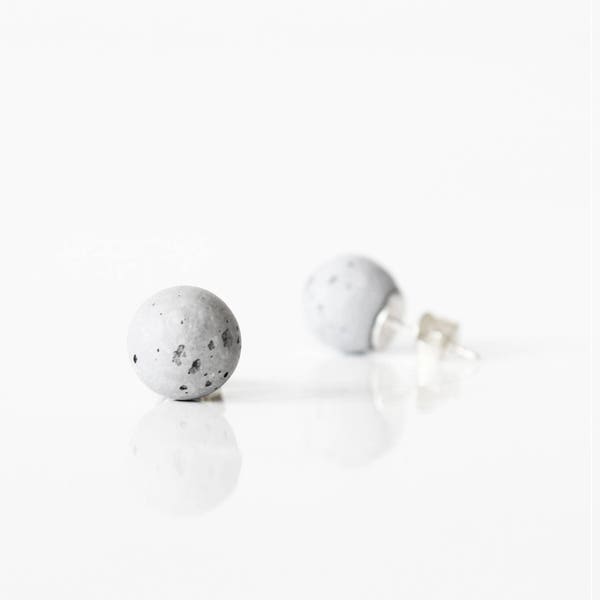 Modern earrings SFERA made of concrete and italian silver 925. Concrete jewellery by ORTOGONALE. Ideal gift for architect
