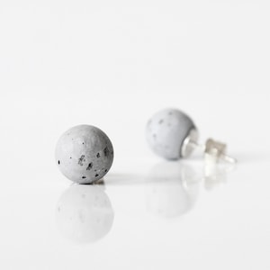 Modern earrings SFERA made of concrete and italian silver 925. Concrete jewellery by ORTOGONALE. Ideal gift for architect