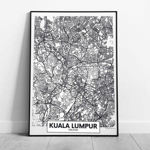 Impresión artística minimalista enmarcada en blanco y negro del mapa de Kuala Lumpur - Decoración de pared de la metrópolis de Malasia